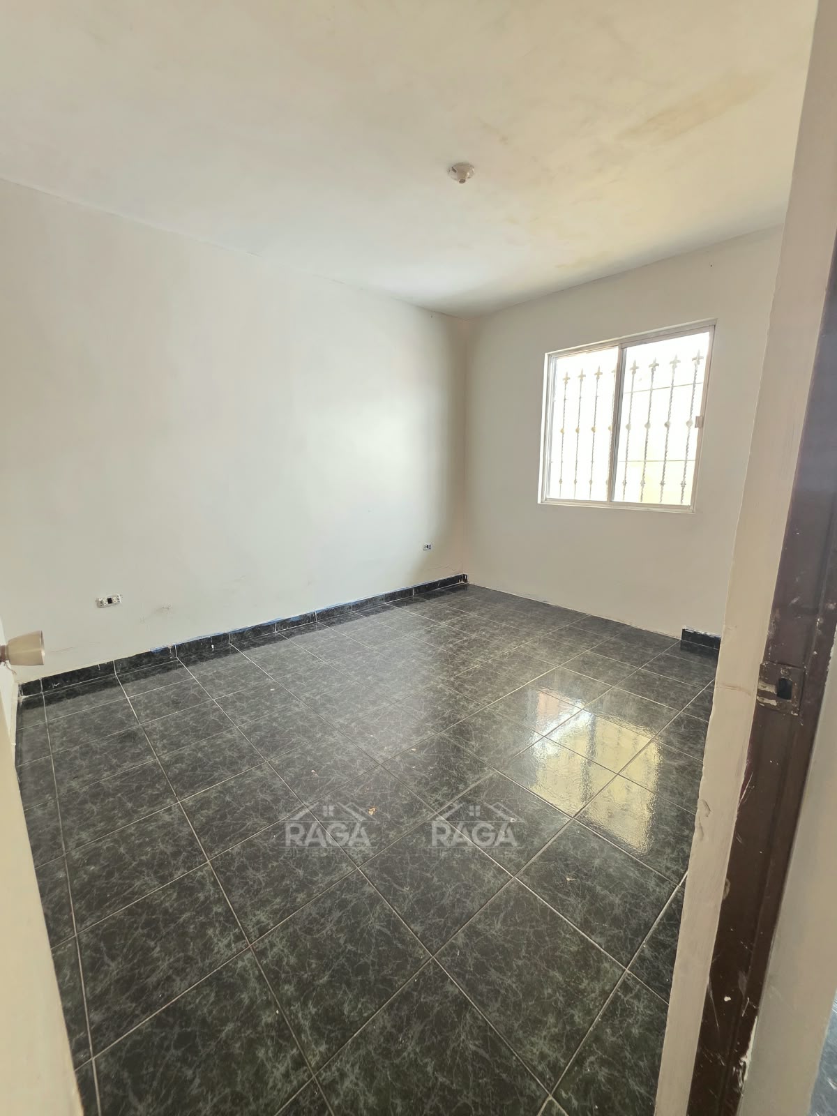CASA EN VENTA EN FRACC. NACIONES UNIDAS - Imagen 2