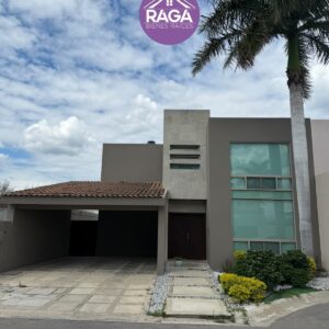 CASA AMUEBLADA EN PRIVANZAS I