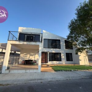 CASA EN FRACCIONAMIENTO CARDENAL