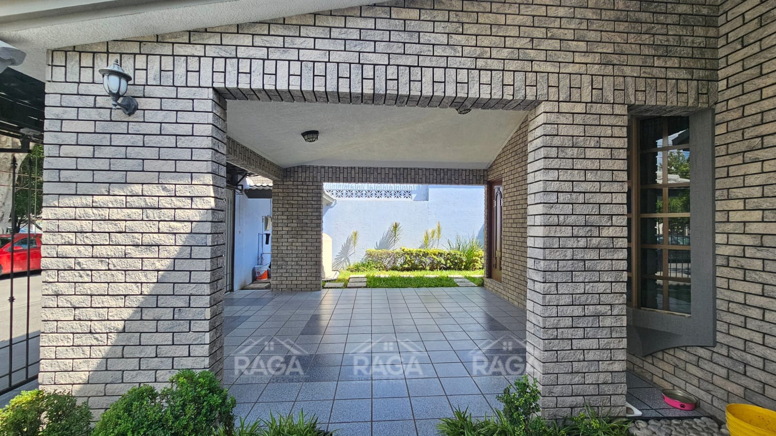CASA EN FRACC. VALLE DE AGUAYO