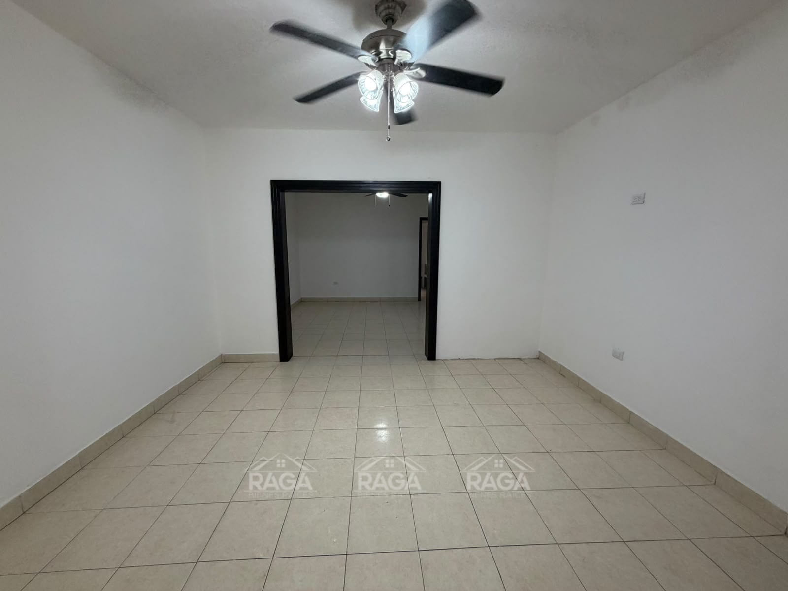 CASA SOBRE AVENIDA LAS TORRES!!! AL NORTE DE LA CIUDAD - Imagen 7